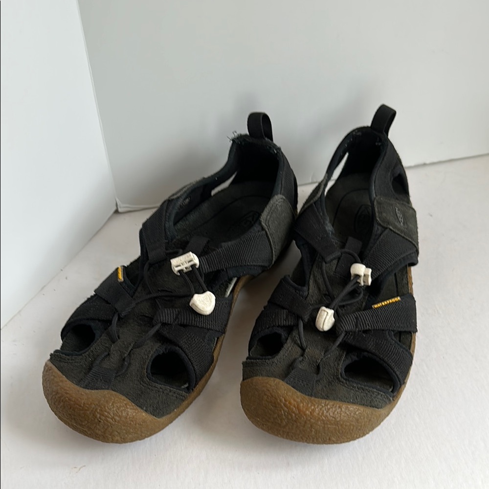 Keen Black Outdoor Sandals with Adjustable Straps